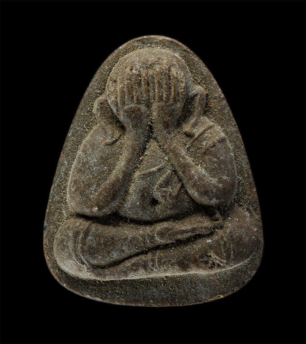 23Jul24 (95)p.jpg - พระปิดตามหาอุตม์ หลวงปู่ดุลย์ อินทวีโร วัดบ้านตาล อ.พิมาย จ.นครราชสีมา ปี2538 เนื้อผงพุทธคุณ ผงว่าน ชานหมาก พระเก่าสวยมวลสารดี สร้างน้อยหายาก หลวงปู่ด [..] | https://kamulet.in.th